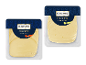 To pakker skiveskåret provoloneost, en røget og en klassisk, begge 140g.