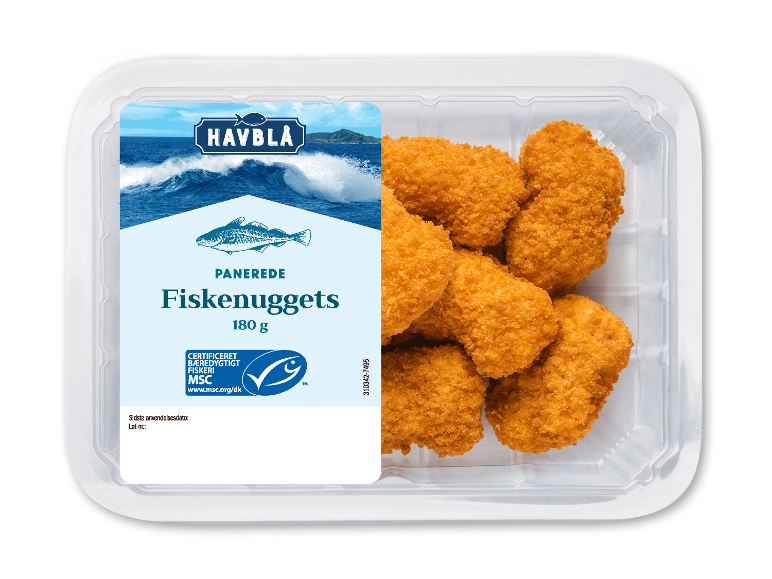Panerede fiskenuggets i en gennemsigtig bakke