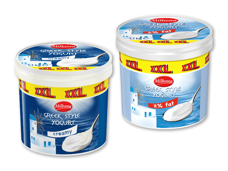 To spande græsk yoghurt, en cremet, den anden 2% fedt, begge 1,1 kg XXL-størrelse.