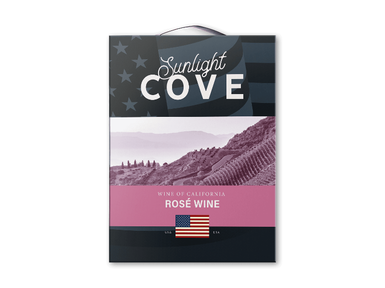 Vinkarton med amerikansk flag, vingårdsbillede og teksten 'Rosé Wine'.