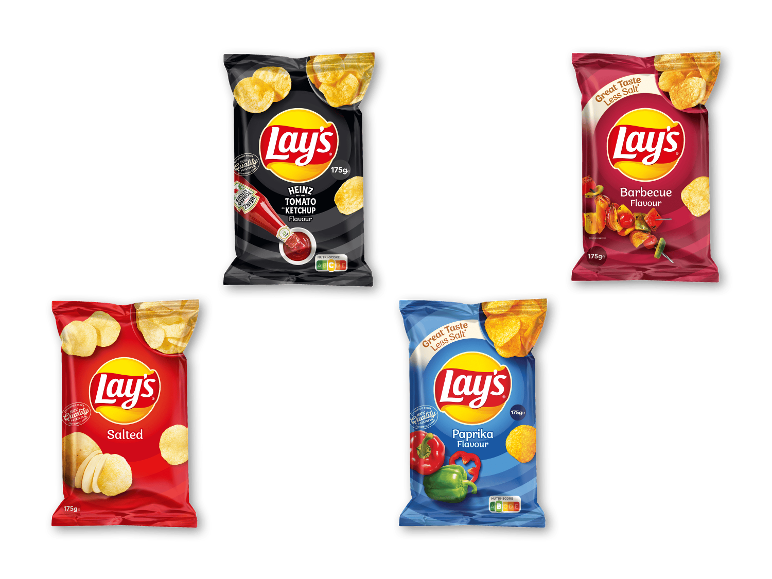 Fem poser kartoffelchips i forskellige smage: saltede, ketchup, barbecue og paprika.