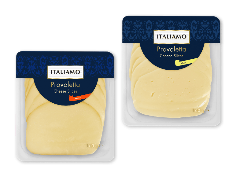 To pakker skiveskåret provoloneost, en røget og en klassisk, begge 140g.