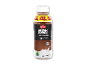 Proteinrig drik med chokoladesmag i en plastflaske.