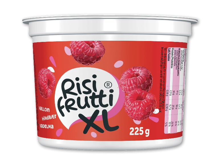 En hvid hindbæryoghurtkop med teksten 'Risi Frutti XL' og ernæringsoplysninger.