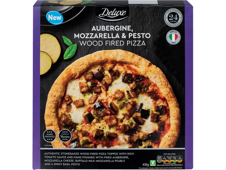 Frossen pizzakasse med aubergine, mozzarella og pesto, mærket 'Ny' og 'Håndlavet'.