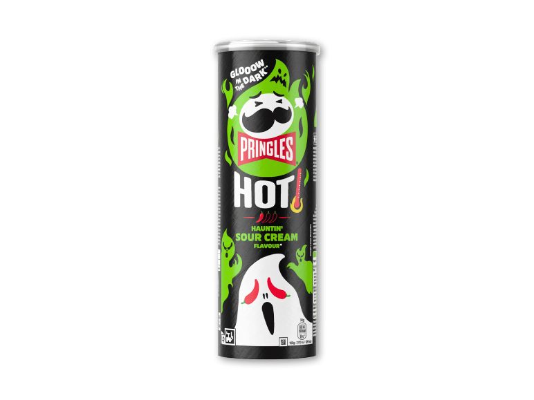 Kellogg's Pringles Hot Hauntin' Sour Cream chips i en selvlysende Halloween-bøtte