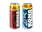 To XXL energidrikdåser, en klassisk rød og en sukkerfri blå, med en gorilla.