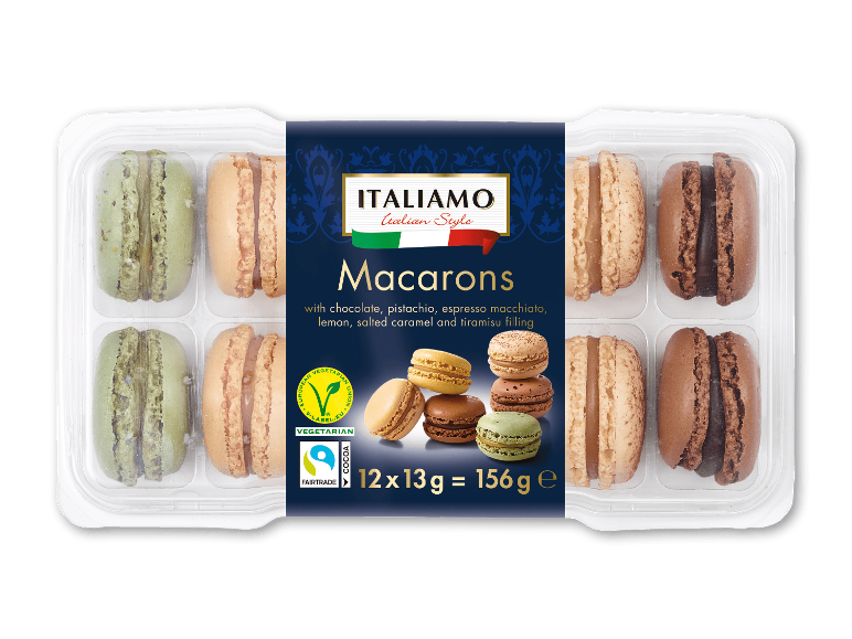 En pakke med 12 makroner i forskellige smagsvarianter som chokolade, pistacie og saltkaramel.