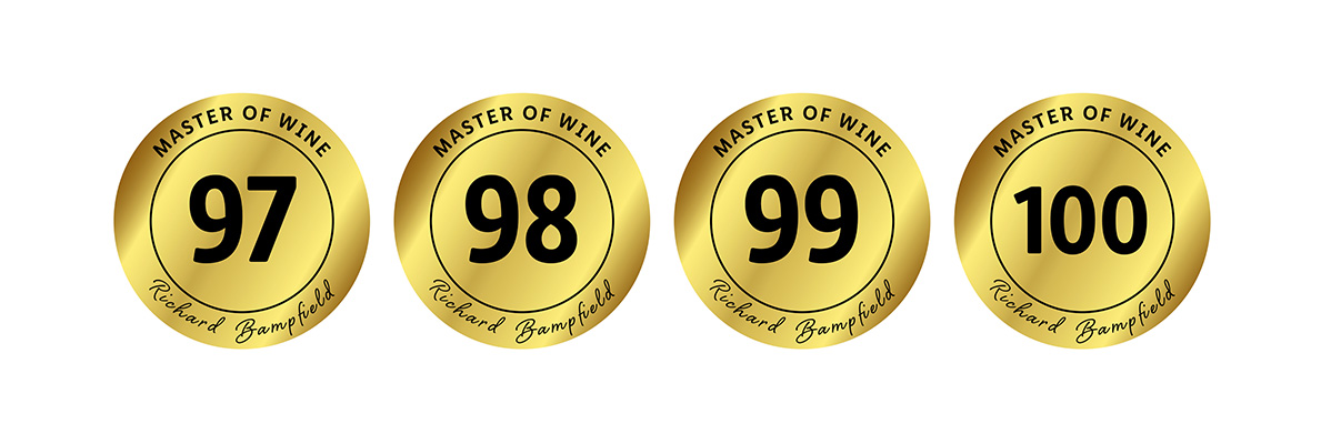 Fire guldmedaljer med teksten 'MASTER OF WINE' og pointtal fra 97 til 100.