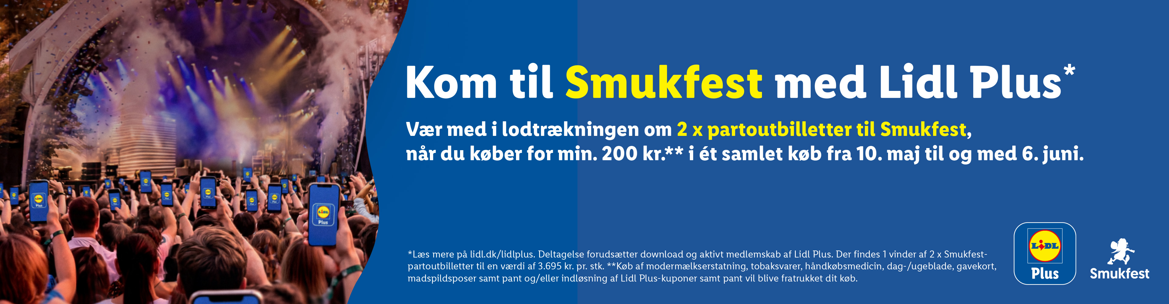Mennesker til en koncert med telefoner i vejret, der reklamerer for en konkurrence om billetter til Smukfest.