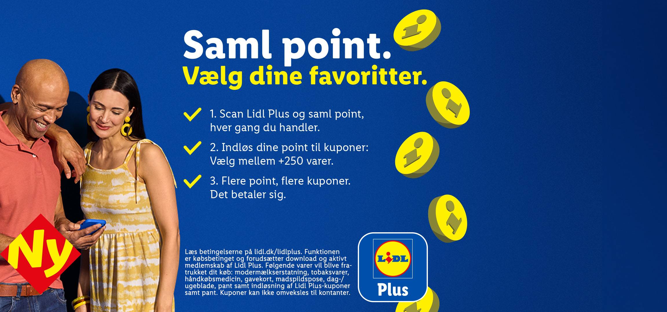 Tre glade personer ser på en telefon, med teksten 'Saml point. Vælg dine favoritter.' og information om pointopsamling.