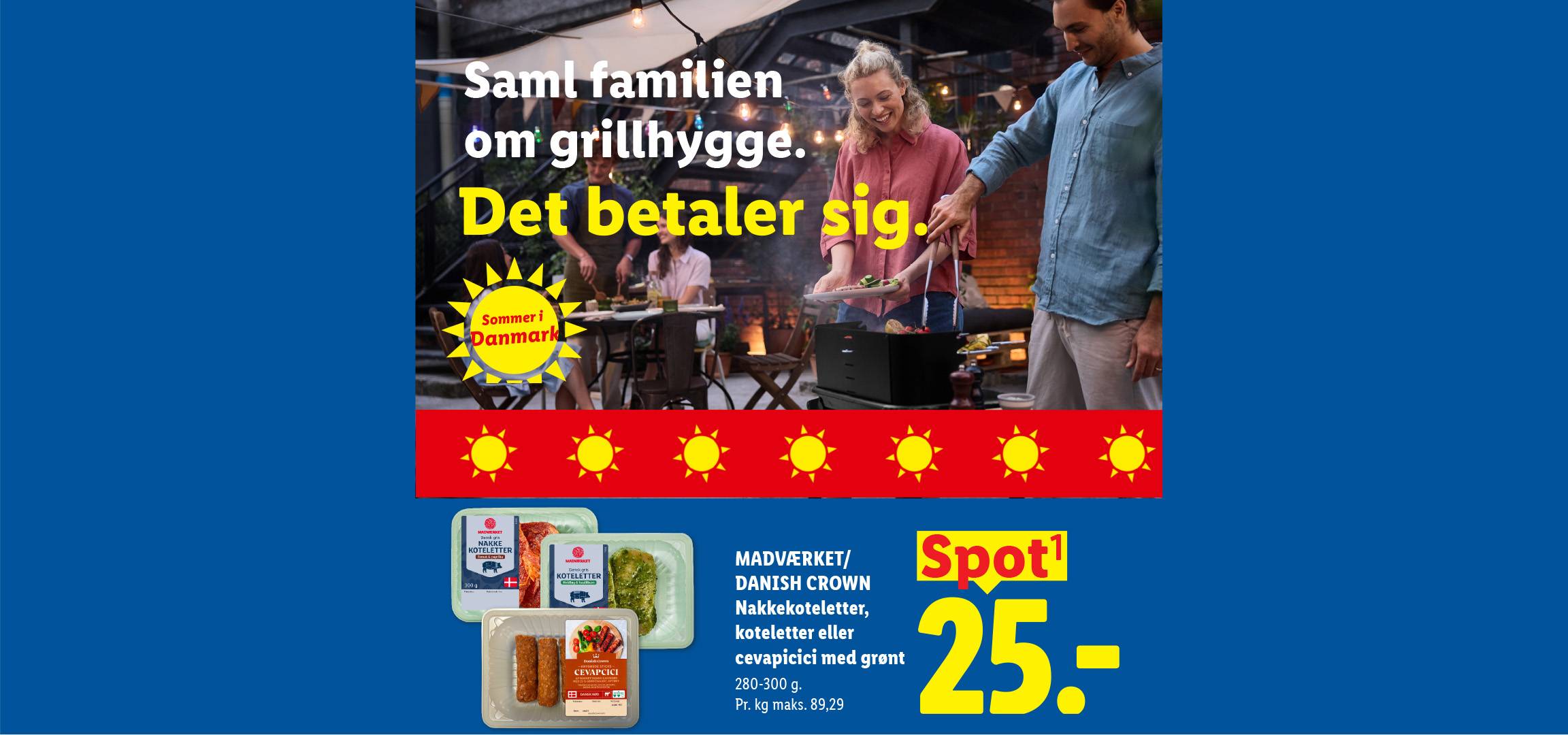 En familie griller udendørs, med nakkekoteletter, koteletter og cevapcici til salg for 25 kr.