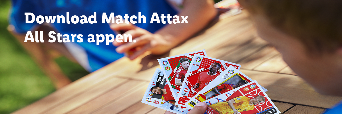 Match Attax All Stars kortspil udendørs.
